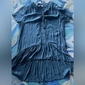 Ro&de cap sleeve sheer top size medium